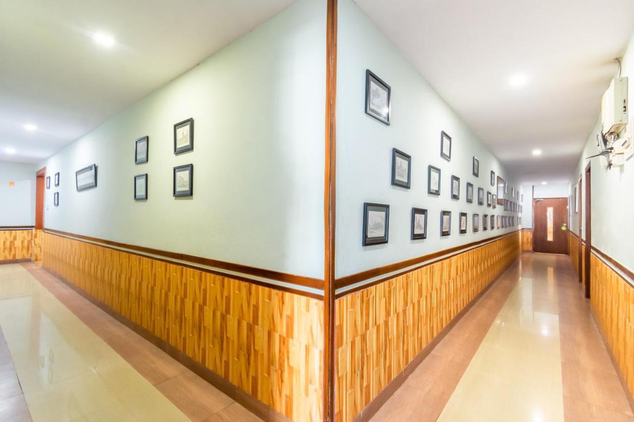 Opiam B&B A Business Hotel Калькутта Экстерьер фото