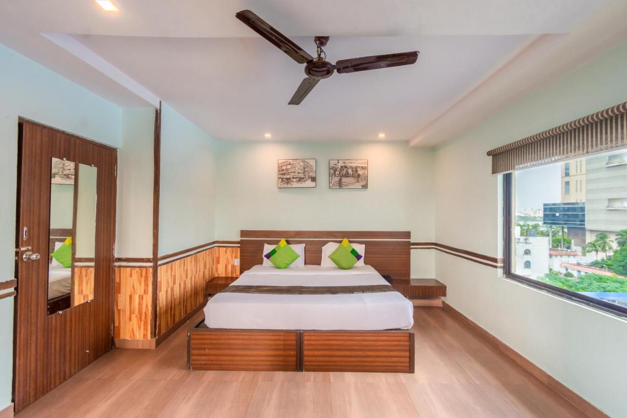 Opiam B&B A Business Hotel Калькутта Экстерьер фото