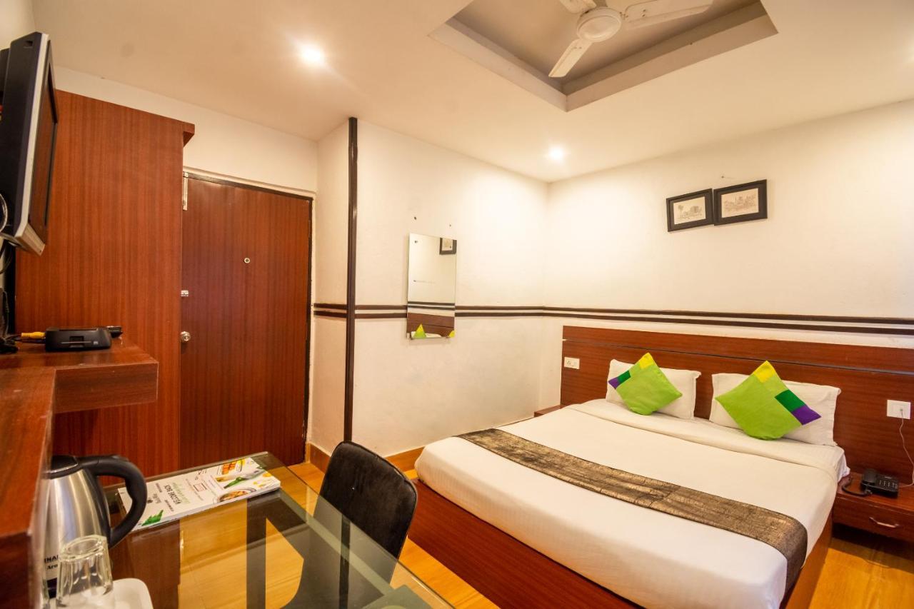 Opiam B&B A Business Hotel Калькутта Экстерьер фото